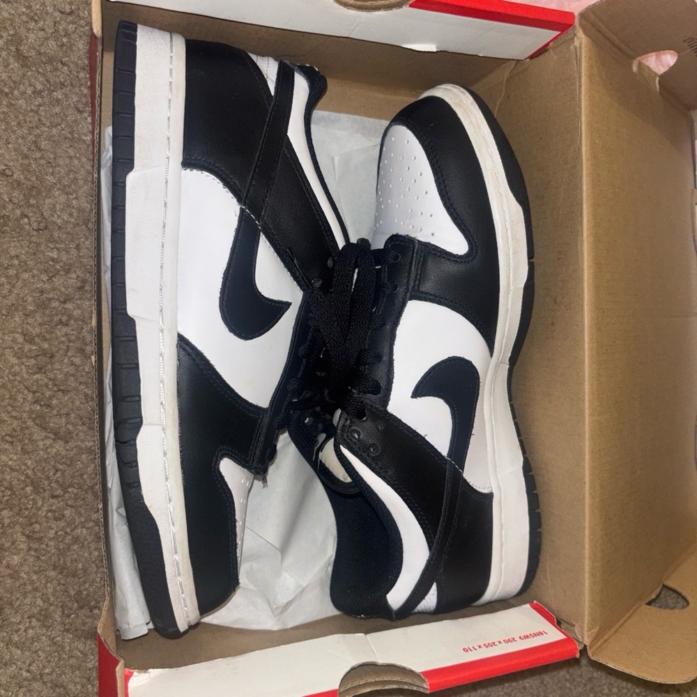 Black & White Low-Top Panda Dunks 7Y- 8.5 in Women’s